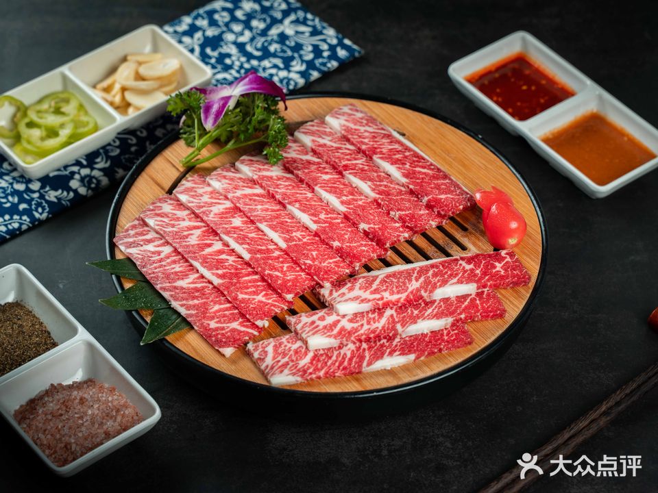 희나喜娜靠肉庄园(世茂宽厚里店)