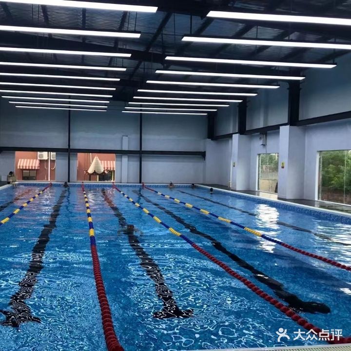 跃动游泳健身