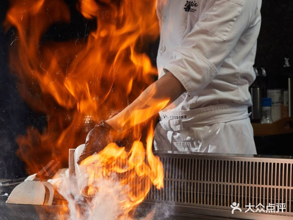 喾KU·铁板烧·刺身·和食(中山石岐万象汇店)