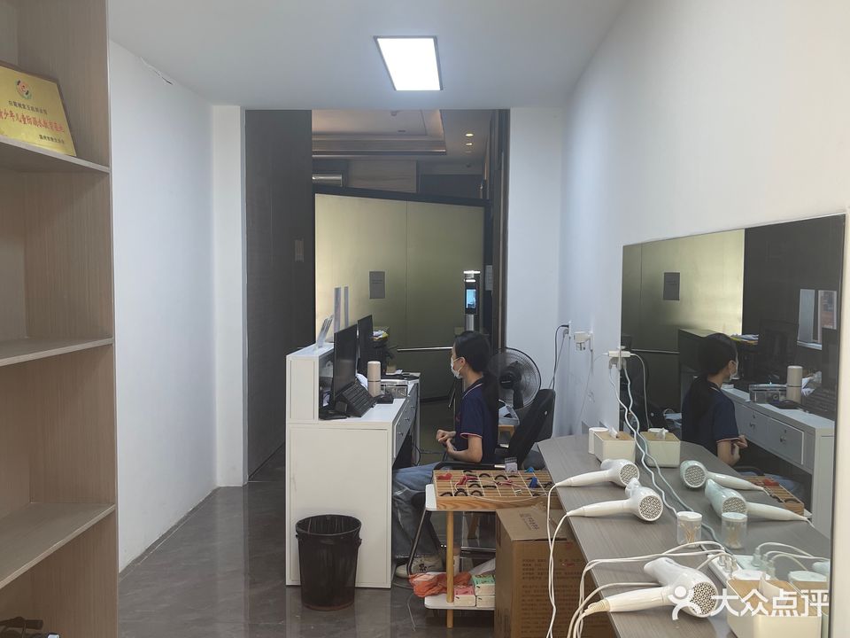 白麓城游泳馆