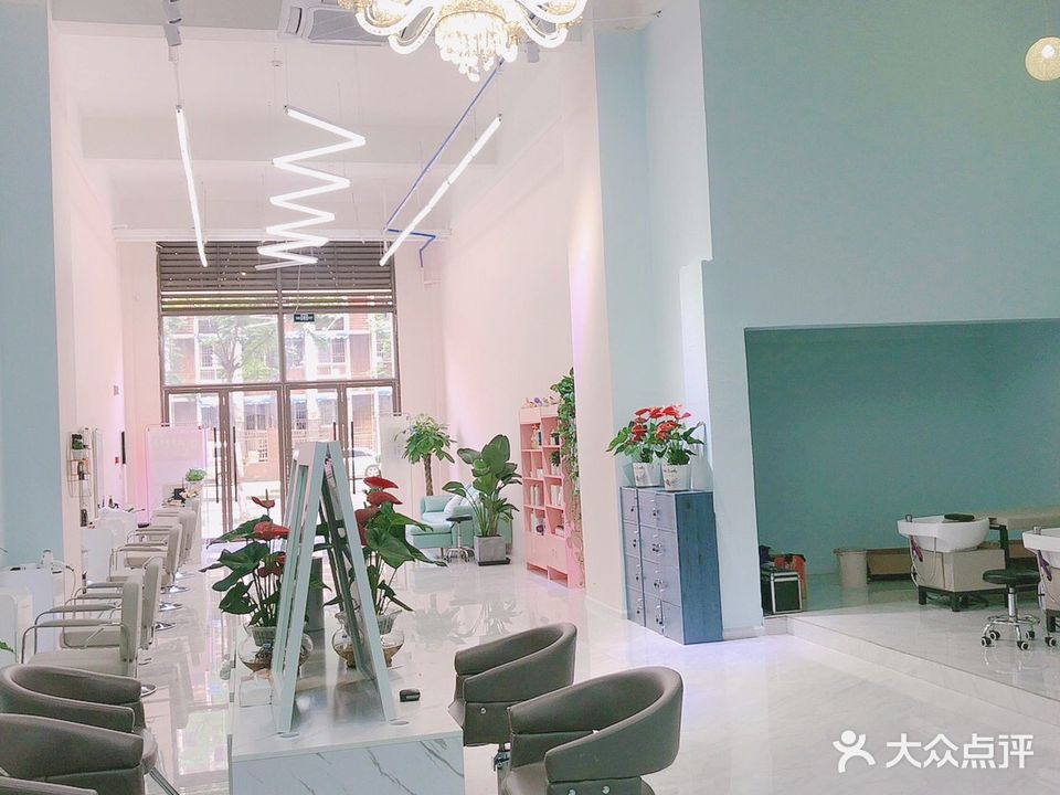 美伦烟时光造型工作室(汉诚605公馆店)