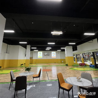 衡篮星少儿篮球馆(慈溪吾悦广场店)