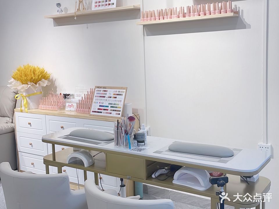 初见美甲美容店(东城明珠店)