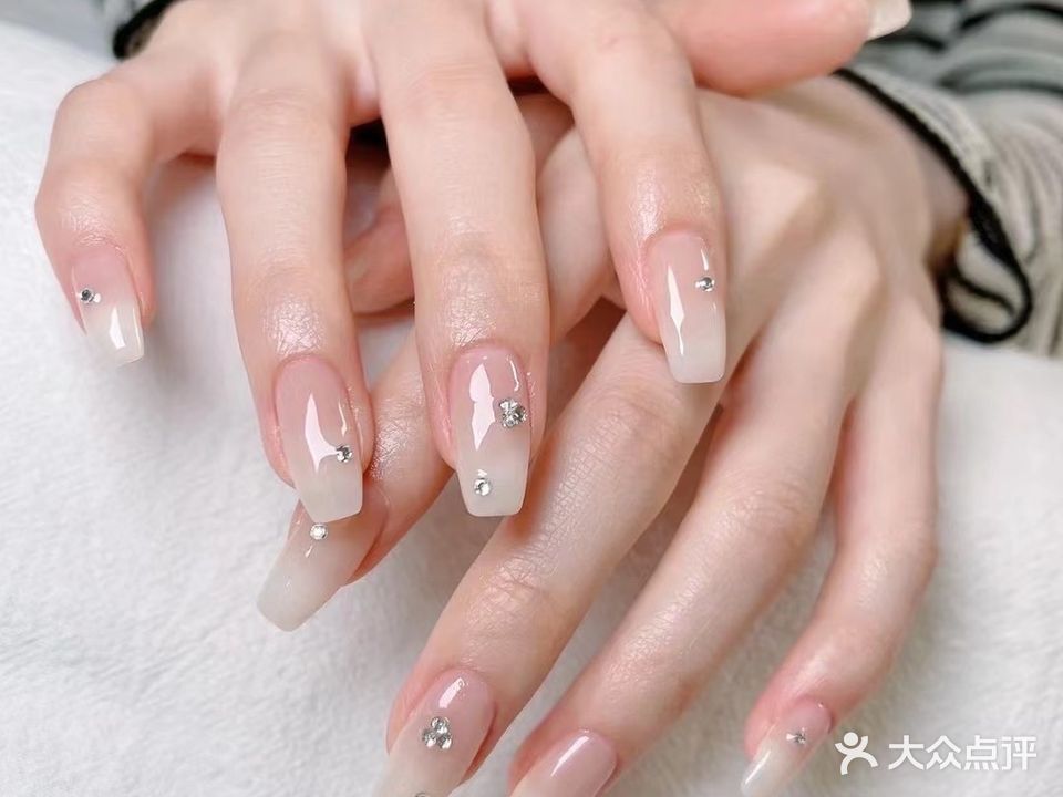 首尔韩妆美甲美睫(花样年·喜年中心店)