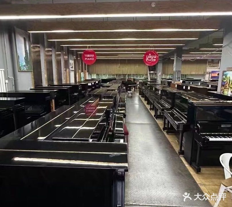 北京日和琴行(进口钢琴批发展厅)