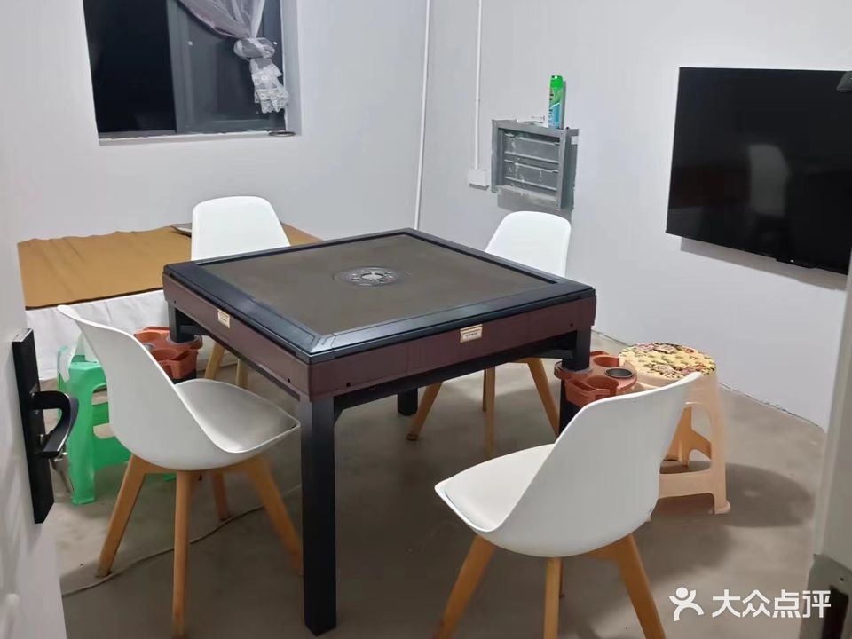 颜晓琴茶楼棋牌