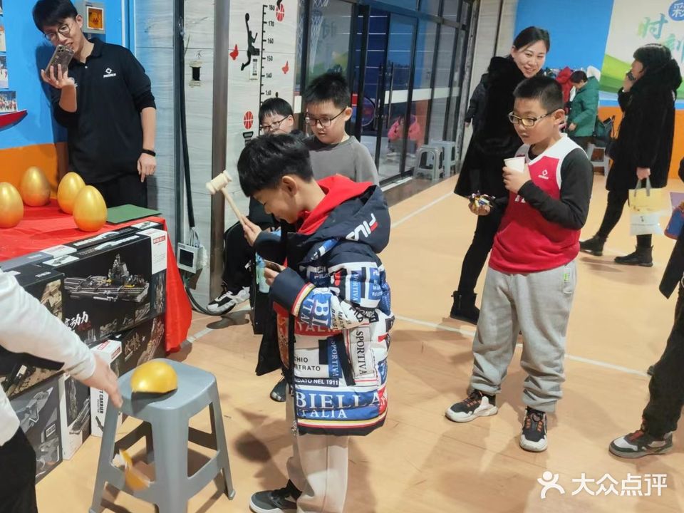 旋动篮球俱乐部(御河西路店)
