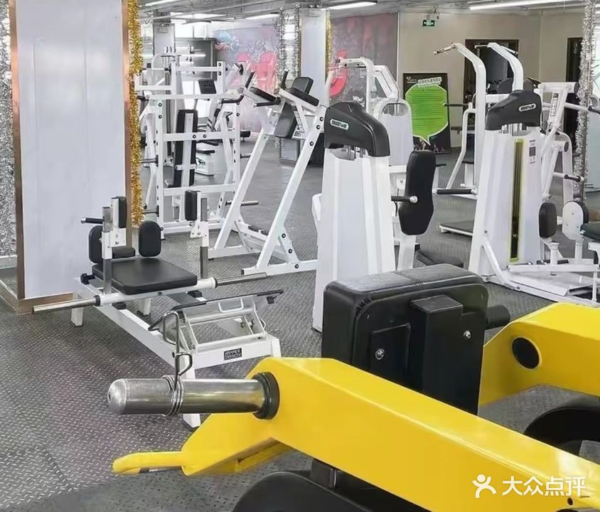 韦德健身会所(苏宁易购嘉峪关新华中路店)