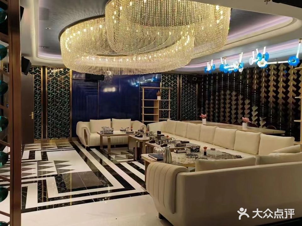 万骊红庭vip royal club