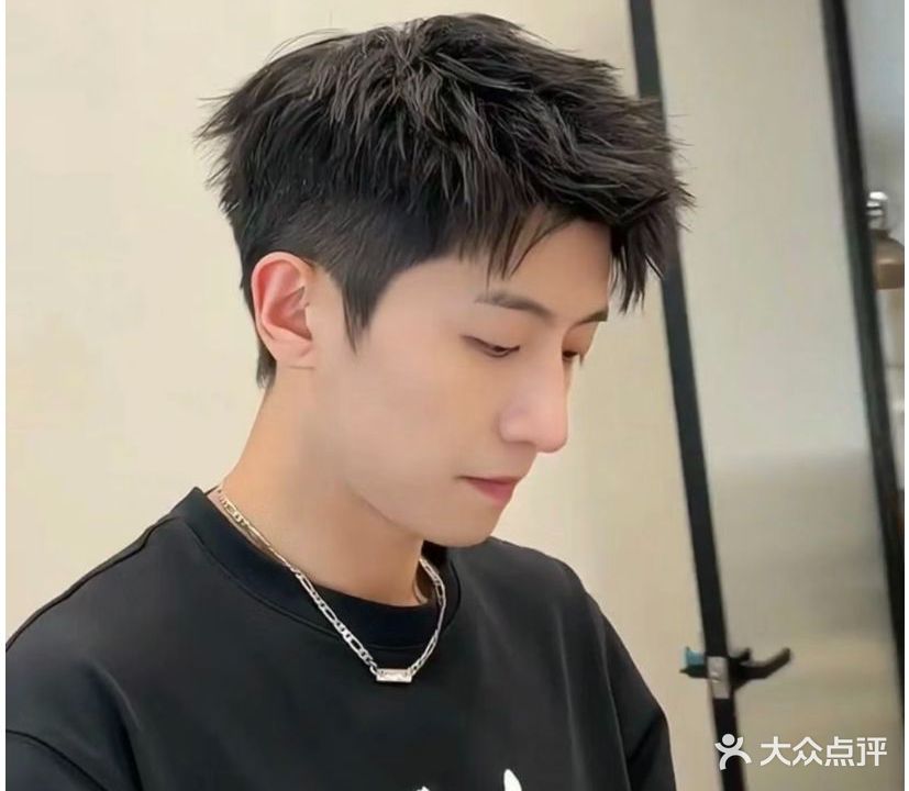 新时尚号造型专业男士(霍里山大道中段店)