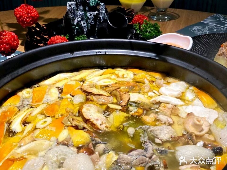 鲜樂居云南野生菌火锅(常州首店)