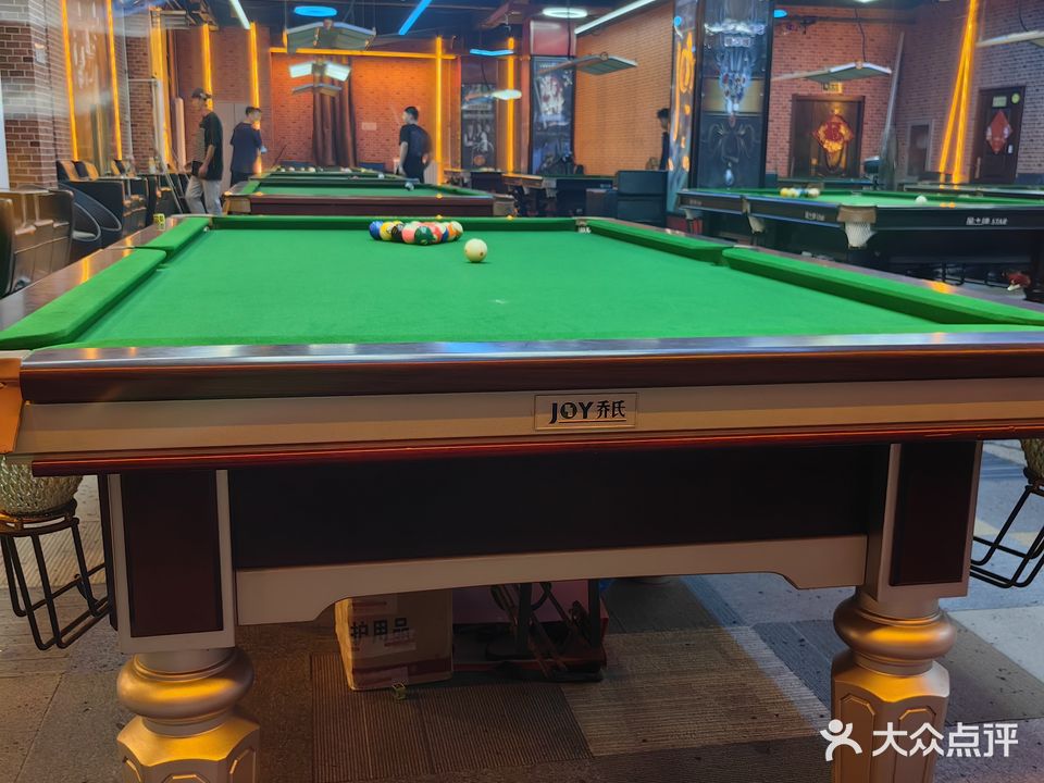 小峰豪华桌球棋牌娱乐城