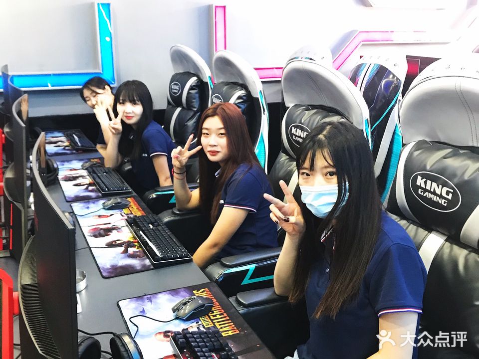 星辉电竞国泰店