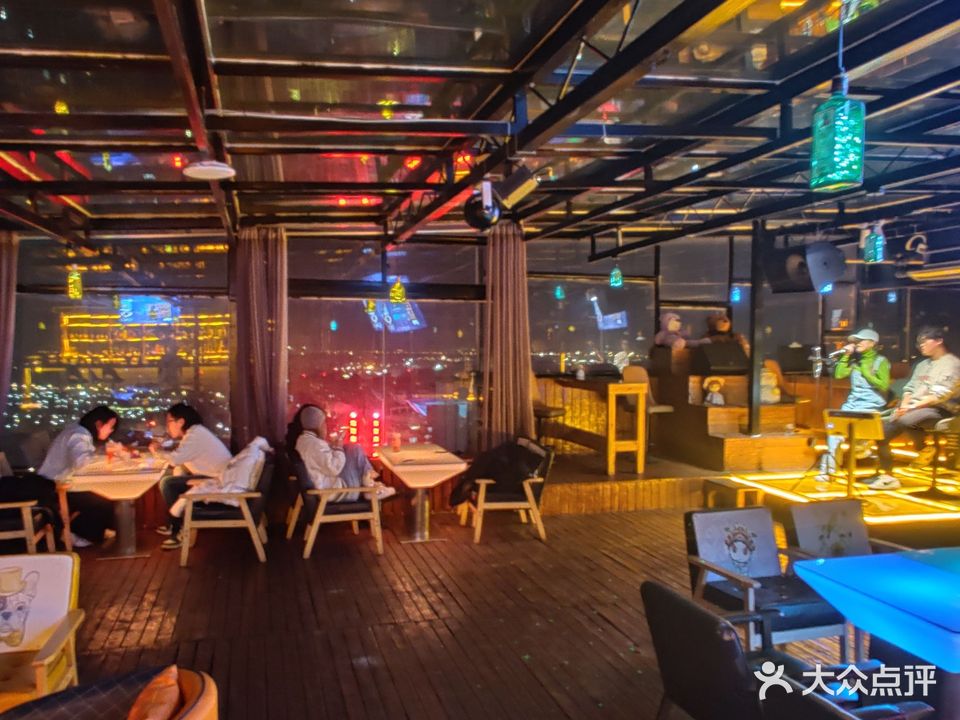 屋顶bar(金领国际店)