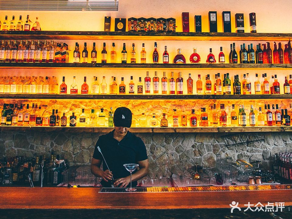 LION BAR(狮子吧)