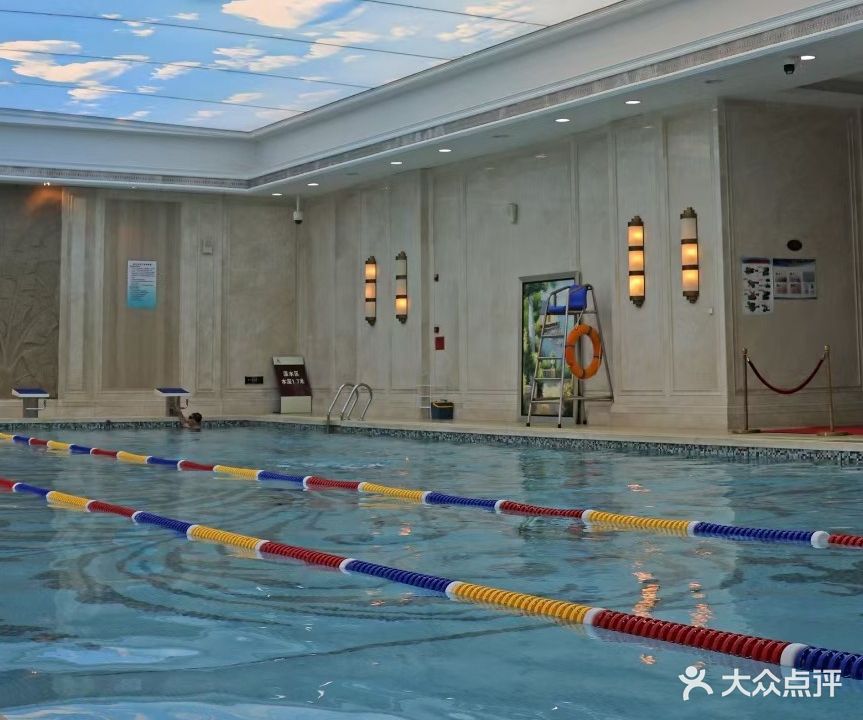 港湾游泳健身会所(大连湾店)