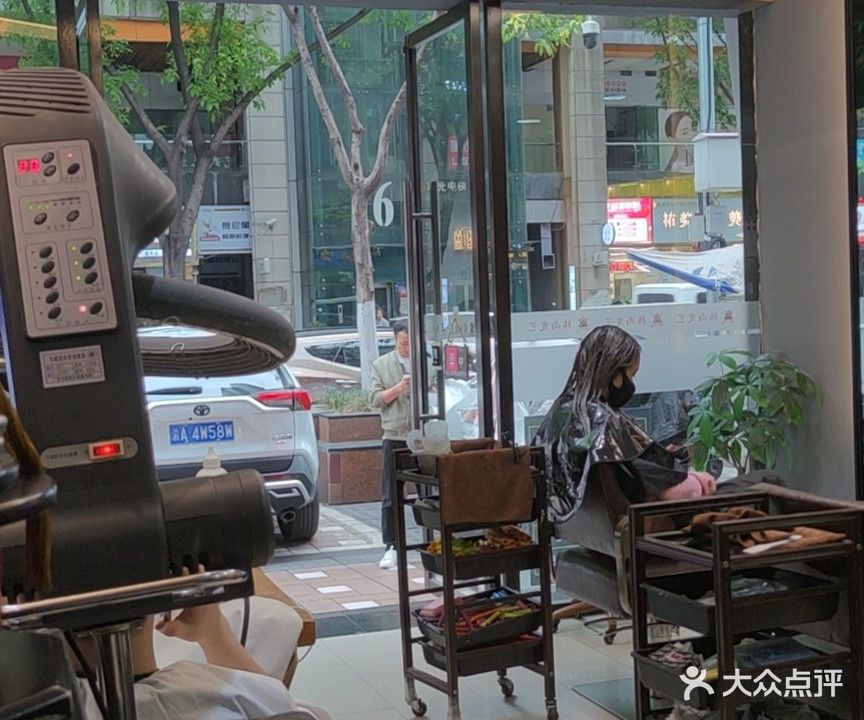 hst韩尚发艺(贝迪新城三期店)