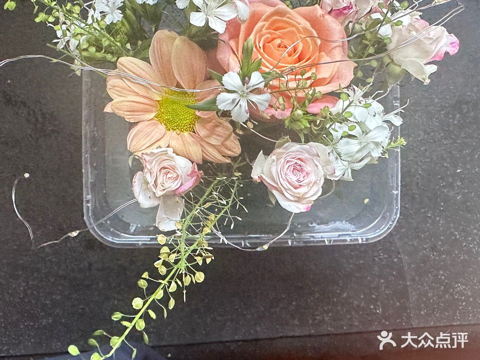 秀自己美甲美睫