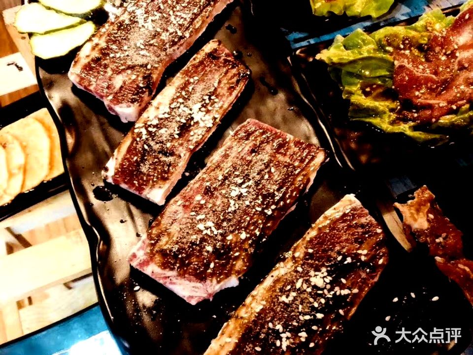 小酒馆主题烤肉(横店分店)