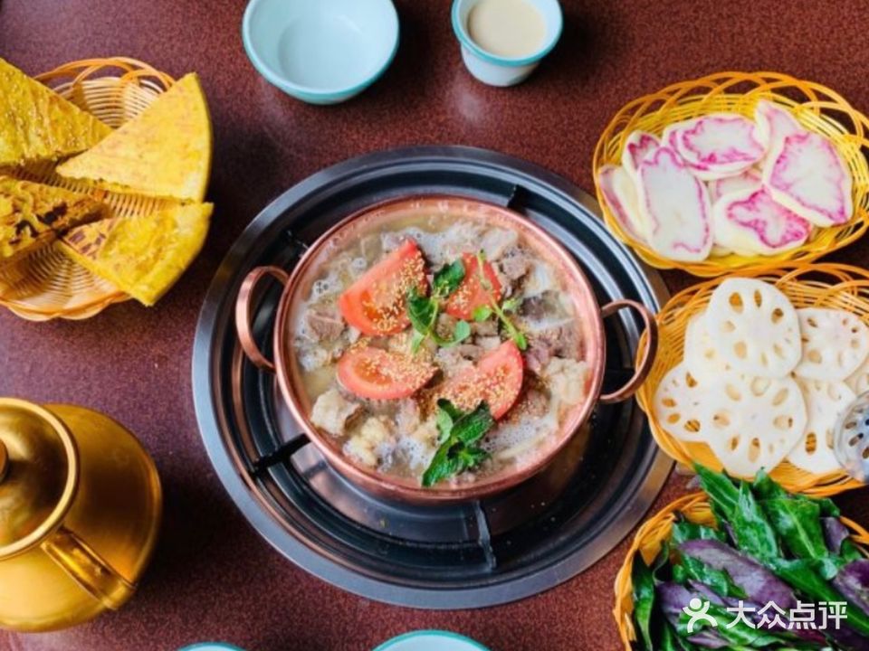 钗琴藏家特色火锅