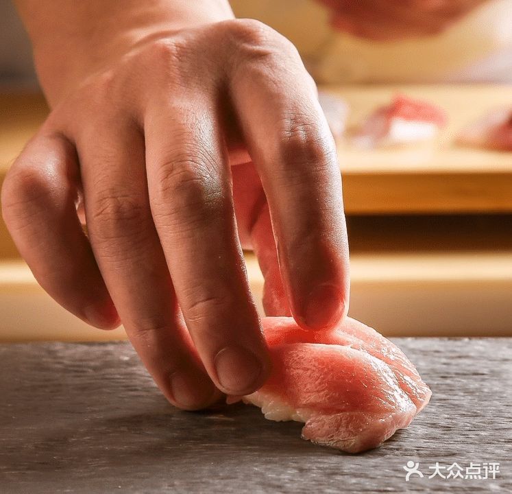 寻·寿司omakase(铂金广场店)