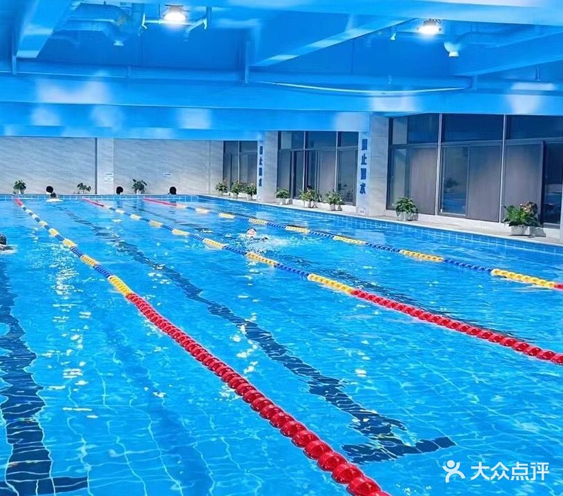 科中国际恒温游泳馆(泰铭大厦店)
