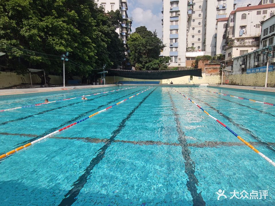 海员小学游泳场
