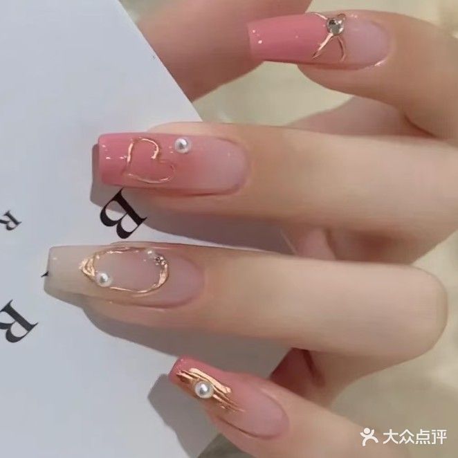 洛诗多姿多彩接发脏辫(华大购物广场店)