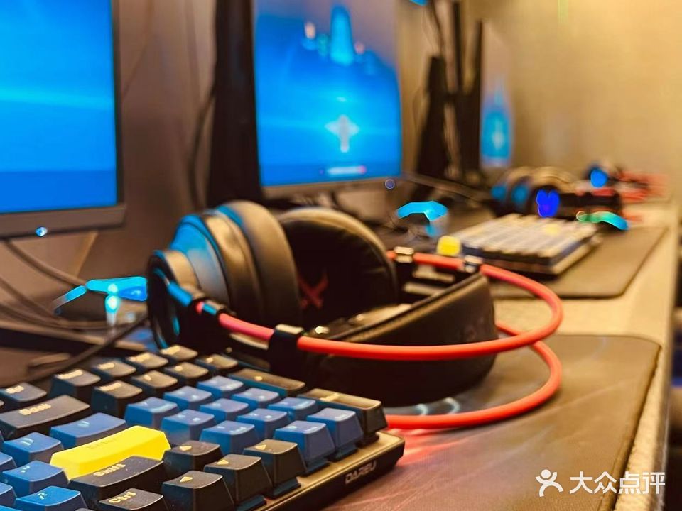 千寻LOFT·绿景网吧