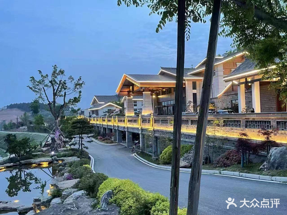 辛店子悦溪谷生态酒店