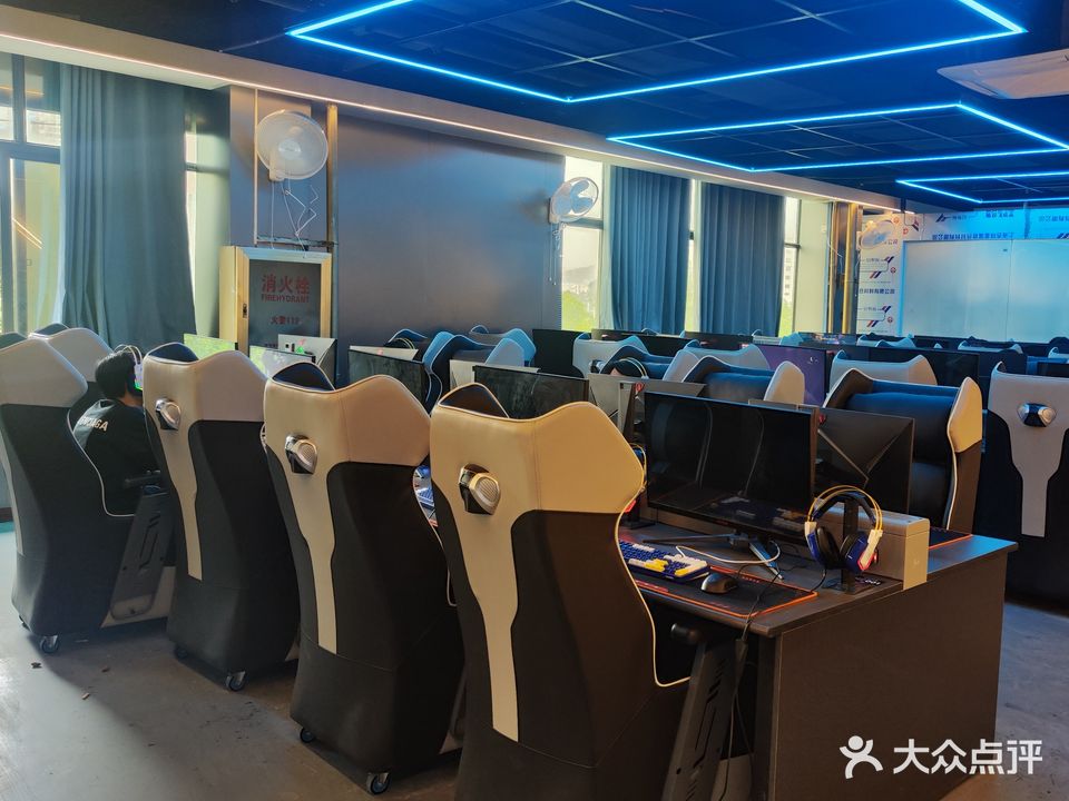 童格网咖棋牌