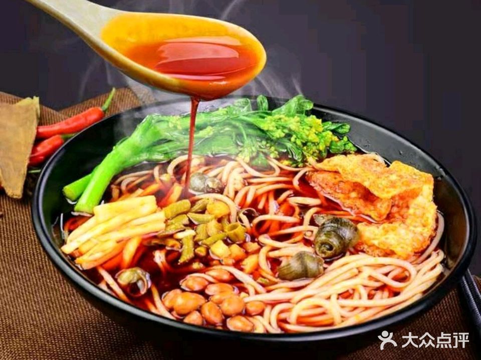 小六子螺蛳粉(红旗街总店)