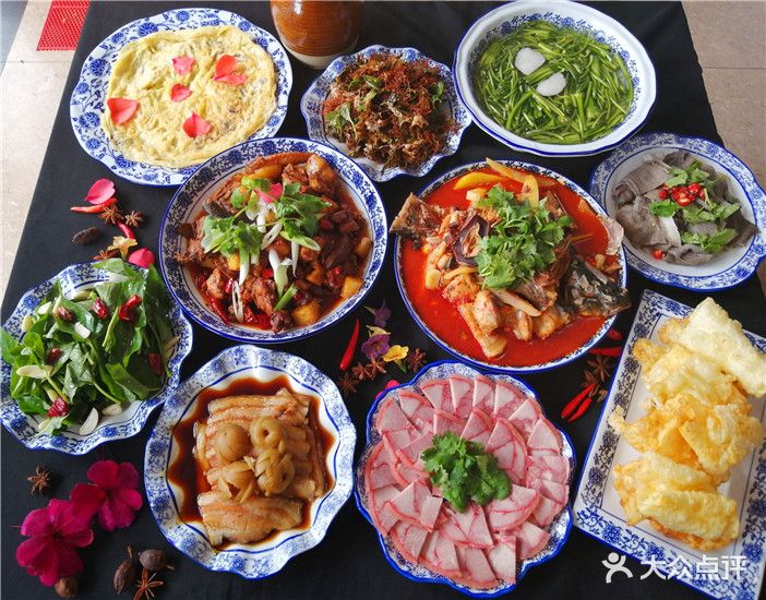 拾味园白族特色菜