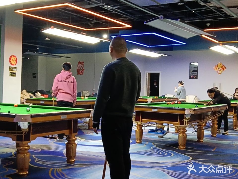 巅峰台球俱乐部(追梦城一店)