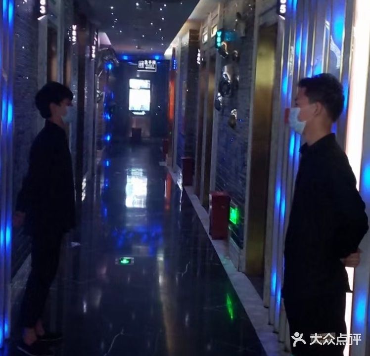 大都汇KTV(小河店)