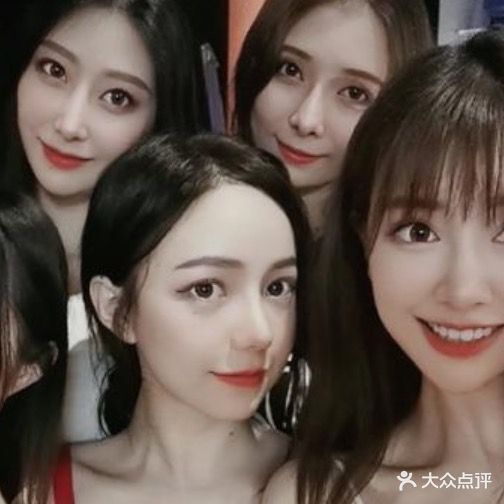 皇家商务娱乐会所(新都会环球广场店)