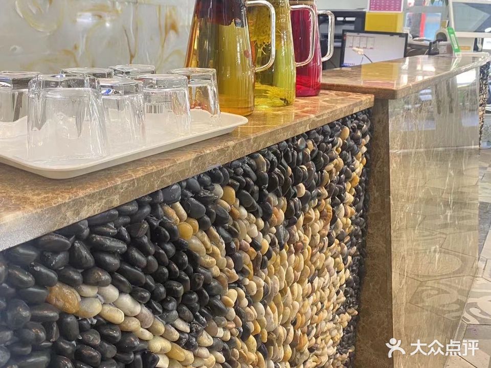 遵妮美发沙龙(延安路店)