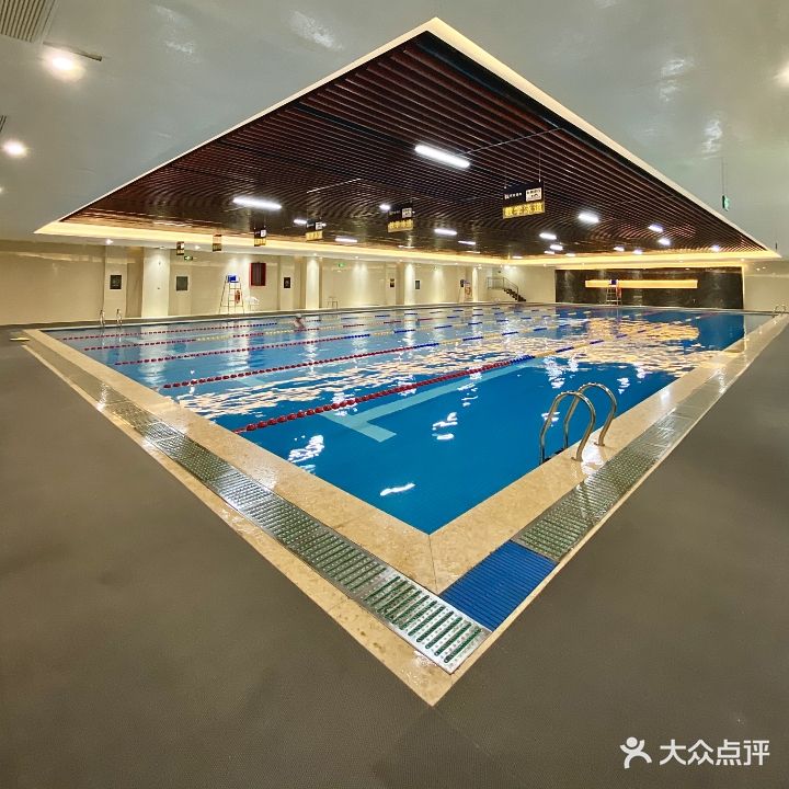 汉合游泳健身会所(华中科技大学店)