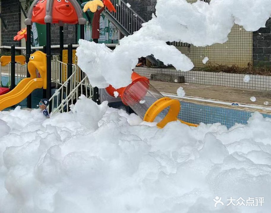 横岗大与文体中心