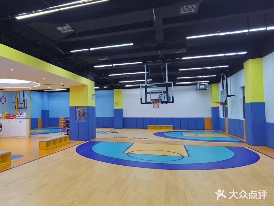 启蒙星少儿篮球俱乐部(江北校区)