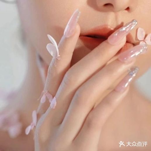 功夫肩颈芳草秀健康管理·美丽订制·美睫美睫(方庄店)