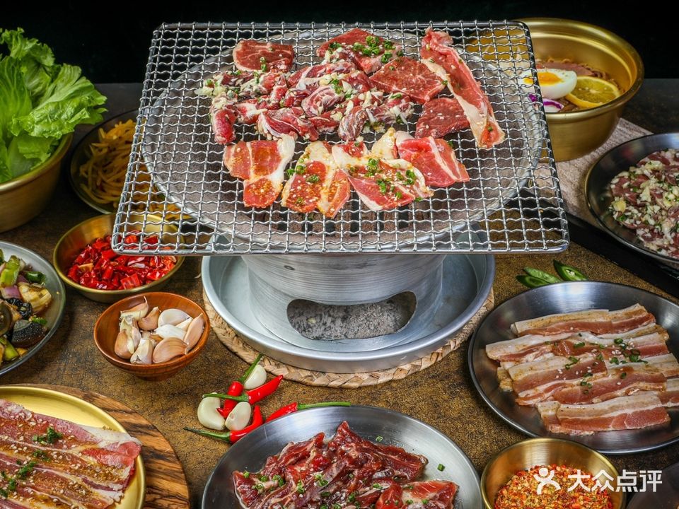 拾荤泥路烤肉(金山万科里店)