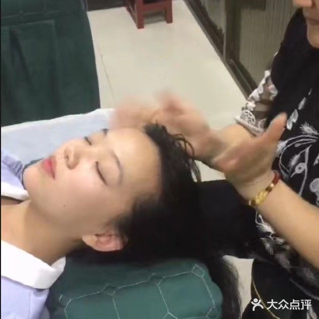 艾足匠专业修脚(光山海营路店)