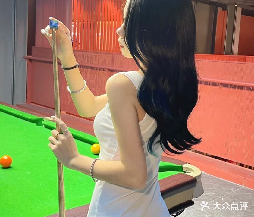 VR台球尉然台球室