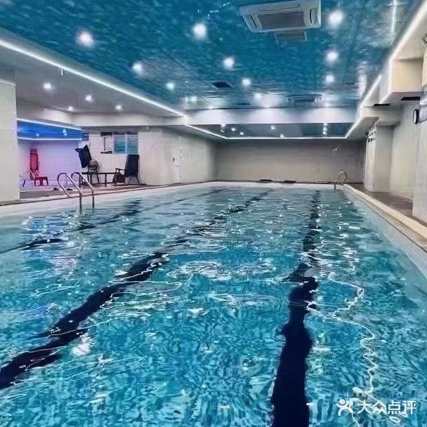 莱维游泳馆(天华店)