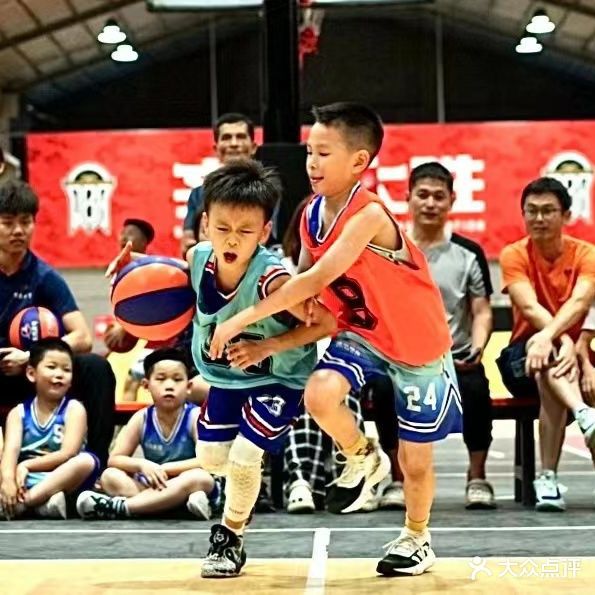 唯奥篮球馆(光明店)