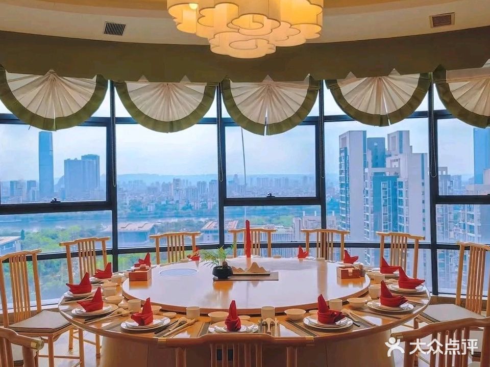 兆笙酒店观景餐厅(阳光100店)