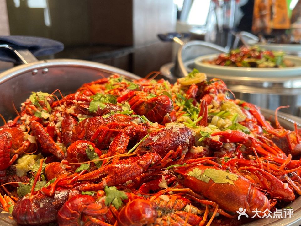 呼和浩特巨华国际大酒店-餐厅·天穹旋转餐厅