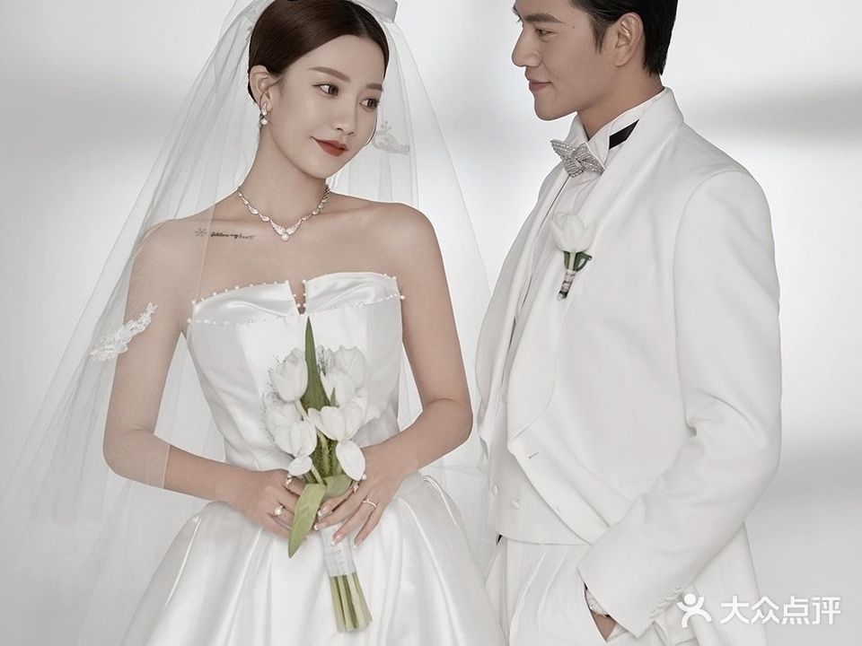 张家界市永定区函美婚纱礼服馆