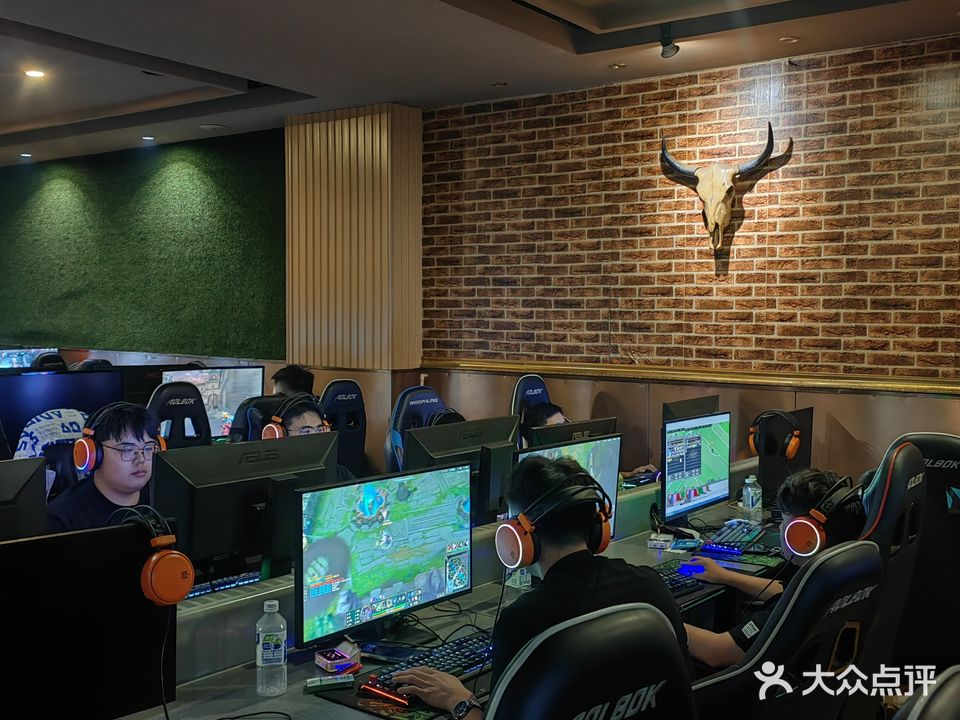 金通网咖(自由人网吧店)